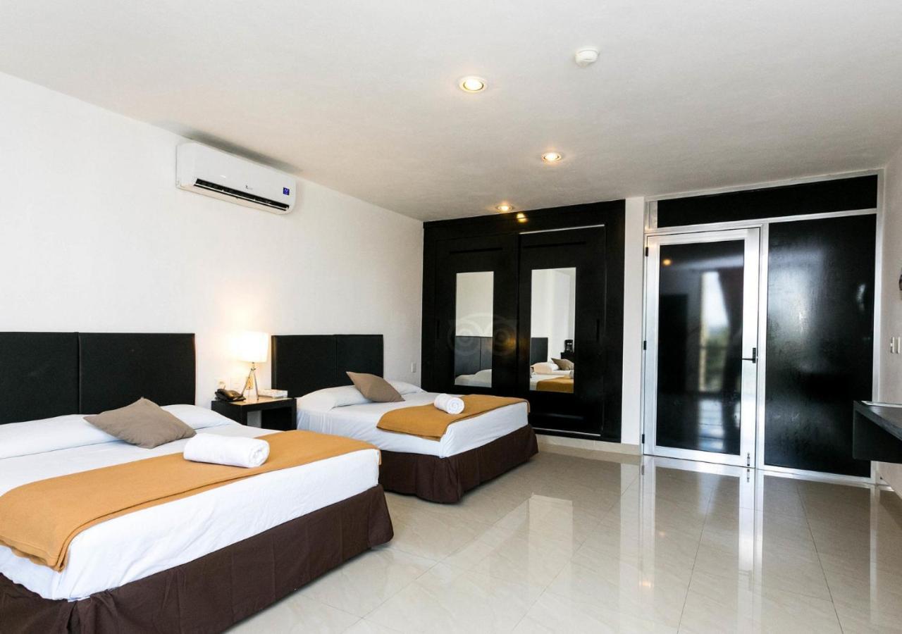 Sunrise 42 Suites By Holiday In Playa Playa del Carmen Exterior photo